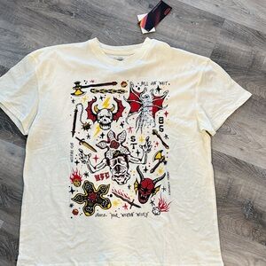 NWT Stranger Things Graphic Cream T-Shirt sz xl